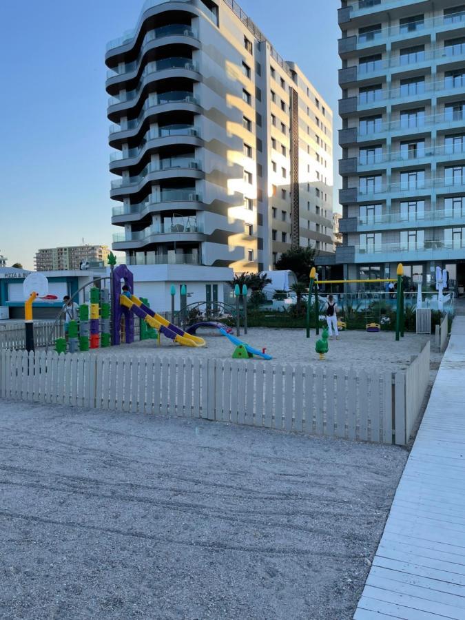 Selena By The Sea Apartment Mamaia Exterior foto